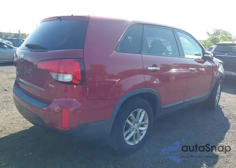 2014 Kia Sorento Lx z USA, uszkodzony, nr VIN 5XYKT3A63EG469833